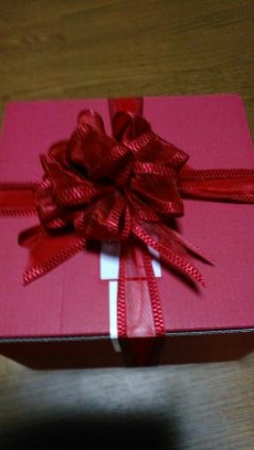 【プレゼント】リボンボウを箱につける！